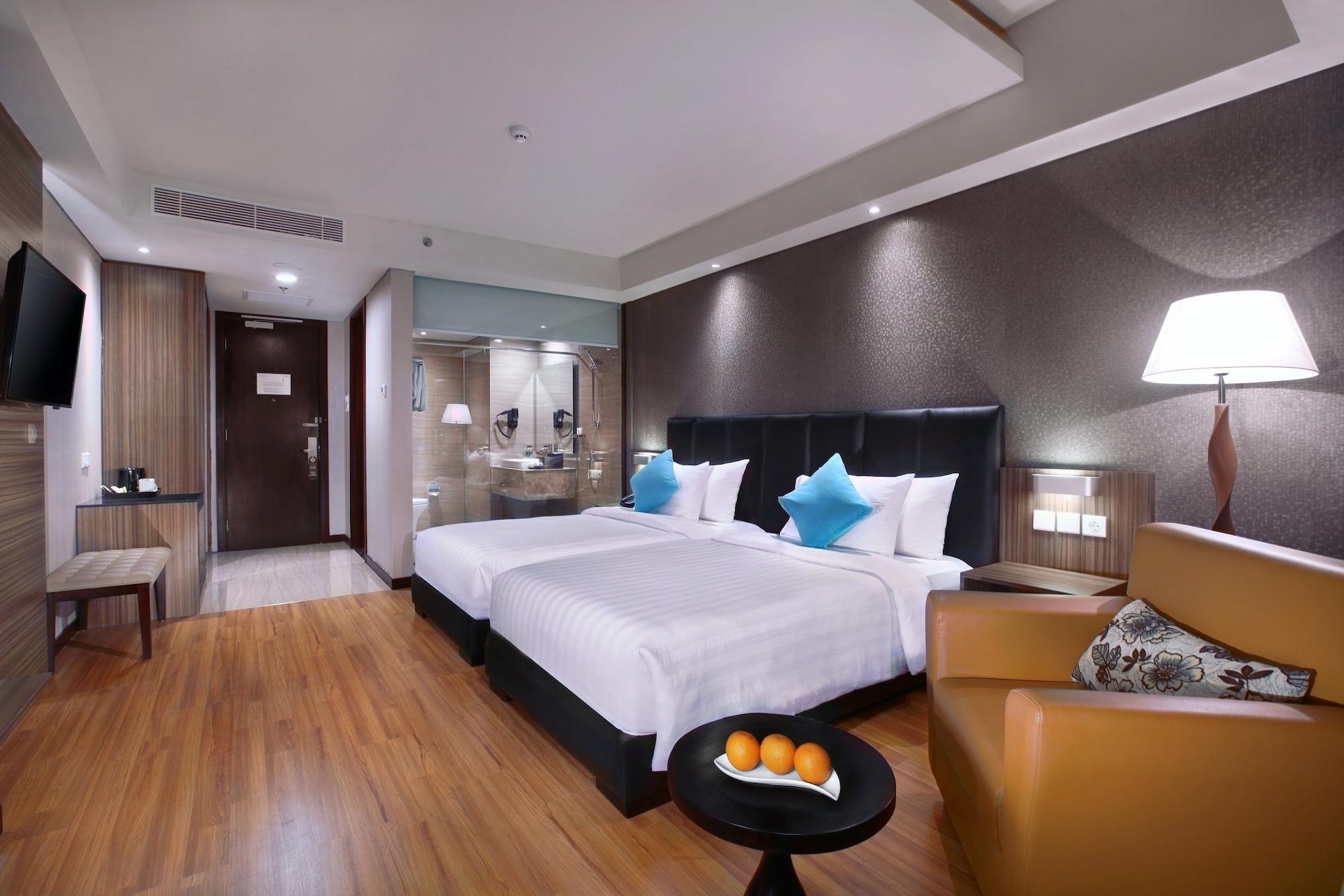The Alana Hotel & Convention Center Solo By Aston מראה חיצוני תמונה