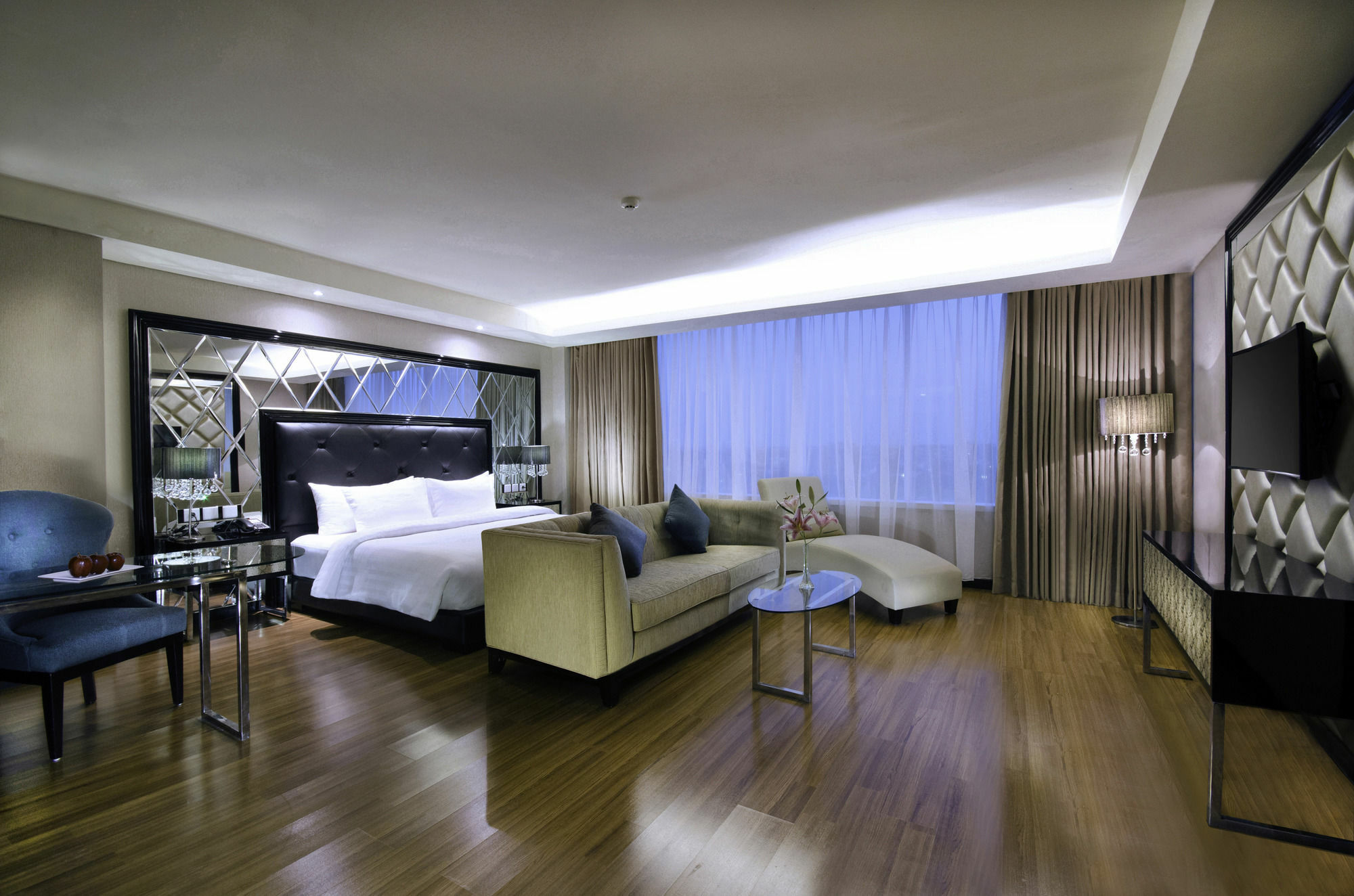 The Alana Hotel & Convention Center Solo By Aston מראה חיצוני תמונה